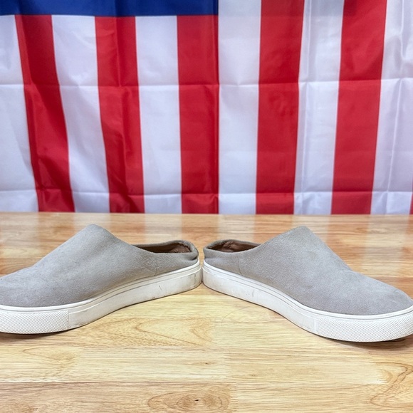 Caslon Women's Gray Slip-On Loafers - Picture 5 of 7